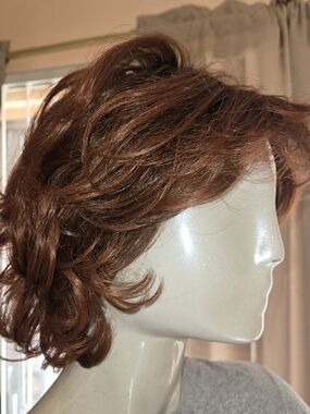 Toni Brattin Auburn Copper Red Curly Synthetic Wig Layered Short Bob Voluminous